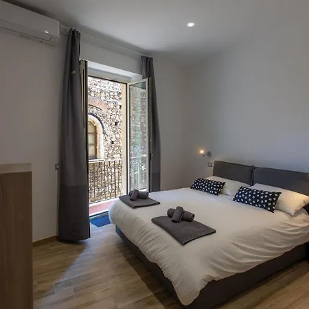 Taomau - Duomo Square Apartment