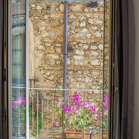 Apartment Taomau - Duomo Square Taormina