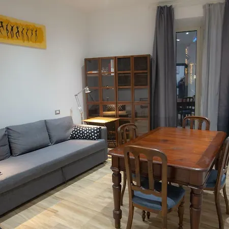 Taomau - Duomo Square Apartment *